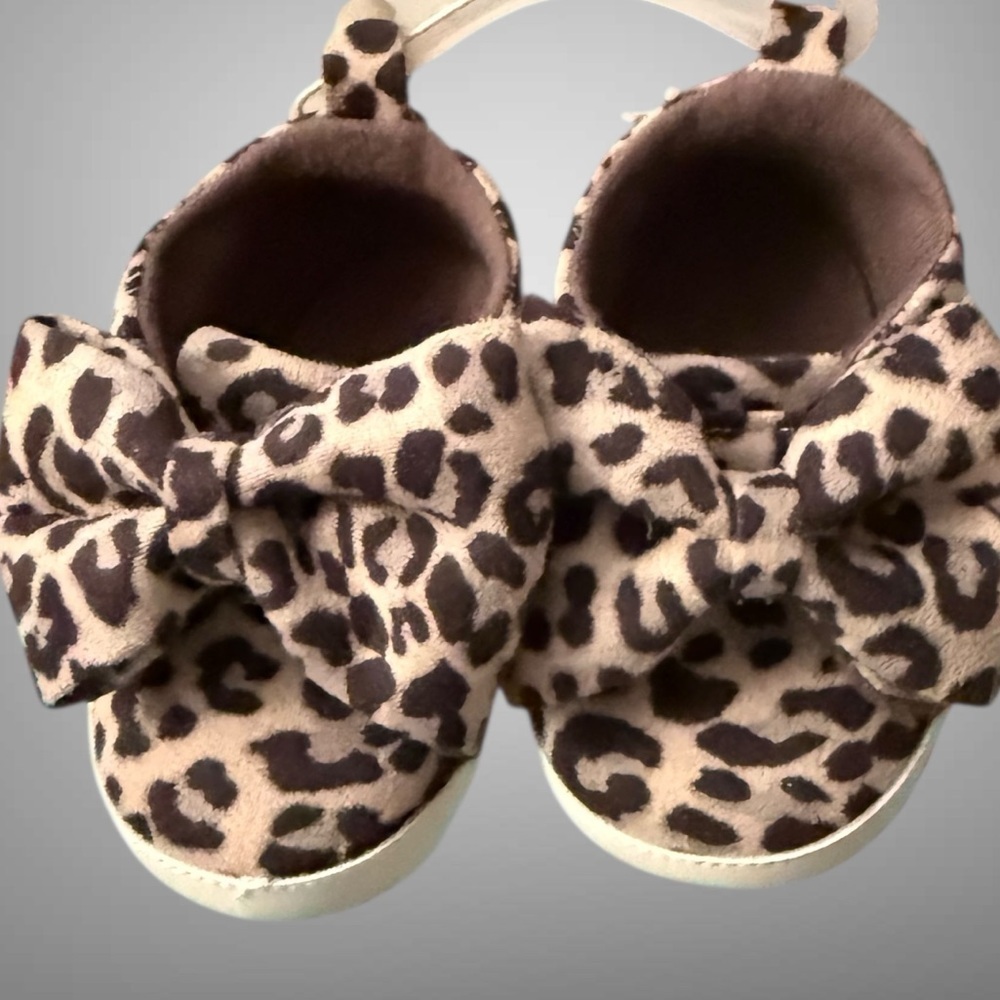 Cat & Jack Baby Leopard Bow Moccasins 9–12M Soft Sole Crib Shoes NWT - Picture 10 of 10